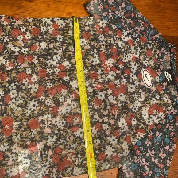 Vintage floral Nike blouse - Picture 6 of 7